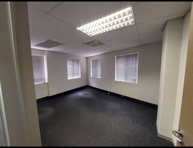 469M² OFFICE TO LET IN GREENSTONE HILL